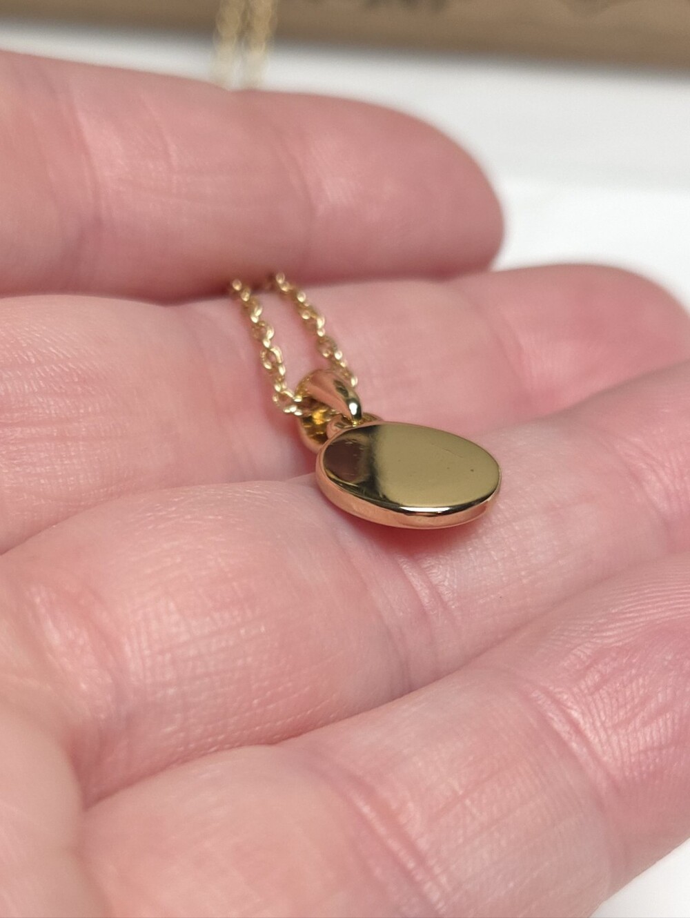 Gold Plated Round Charm Pendant Necklace Monogramable Pendant Necklace - Picture 8 of 15